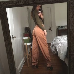 Loose Pants with Ankle Buckles